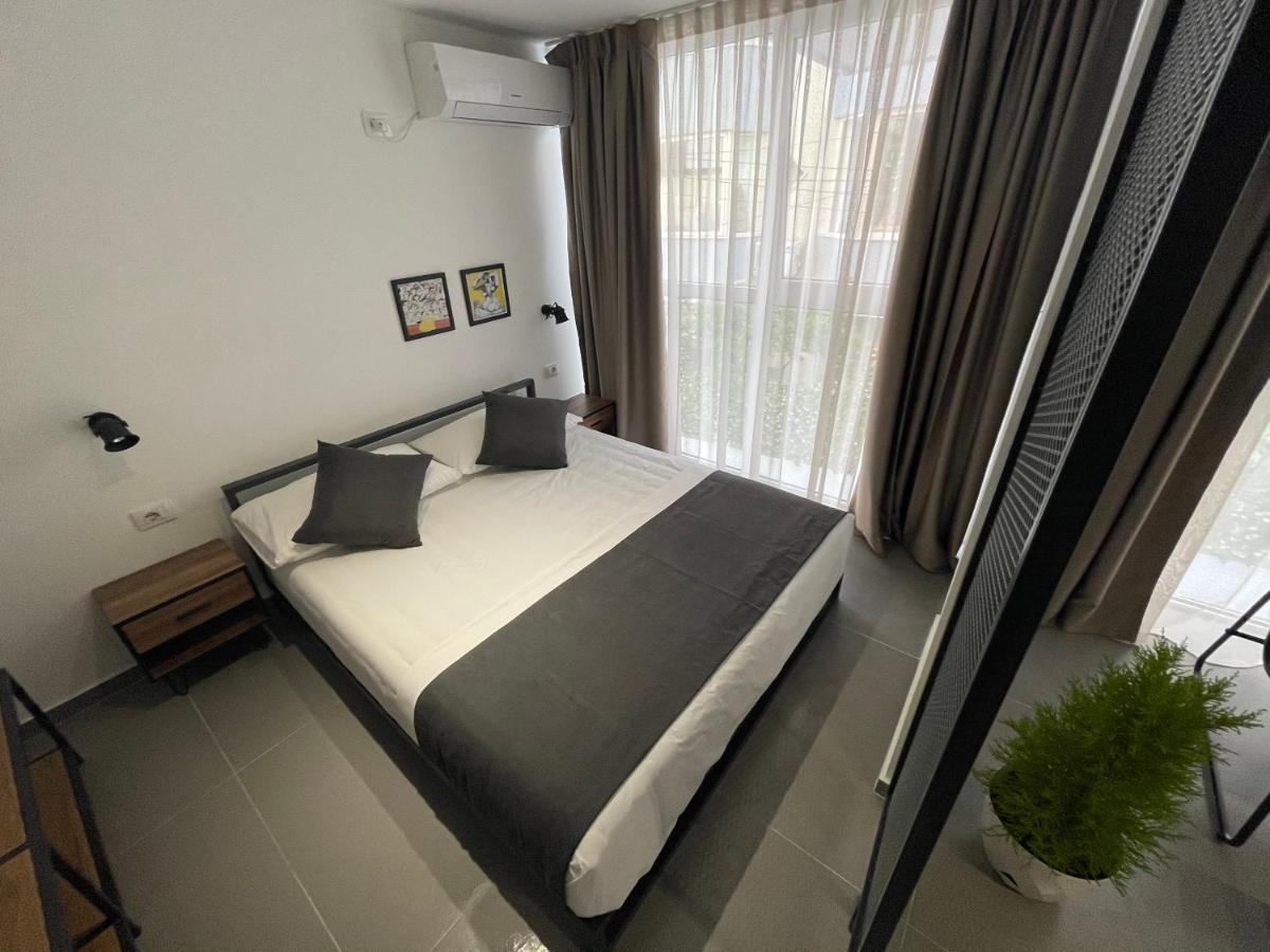 Vela Apartament 2 Sarandë Exterior foto